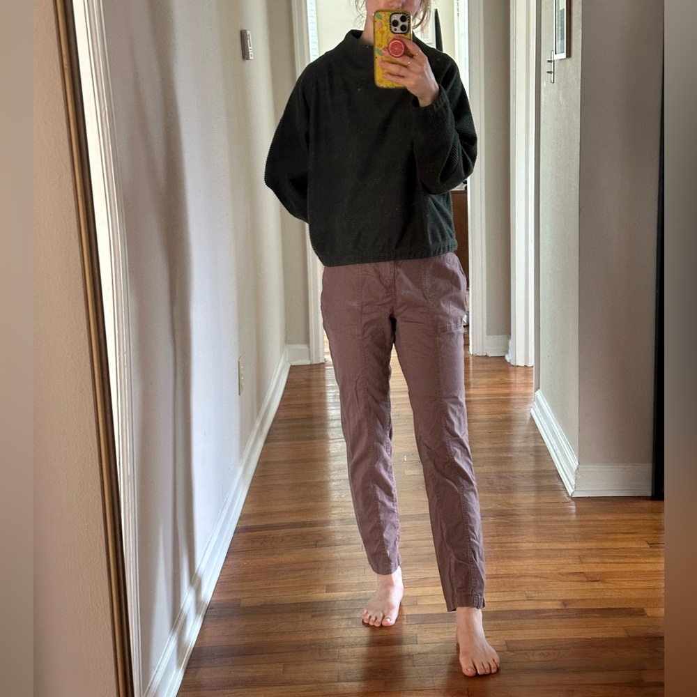 Casual Women's Lightweight Cargo Jogger Pants - Dusty Mauve